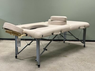ZwangerschapsMassagetafel pakket Voyager Light met lichte beschadiging ZUMA ALU /Pregnancy Massagetable package Voyager light ZUMA ALU 76cm met gevlochten breed elastiek 